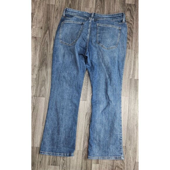 (3/$35) St. John's Bay Size 12 Petite Bootcut Leg Whiskered Denim Blue Jeans - Picture 2 of 11